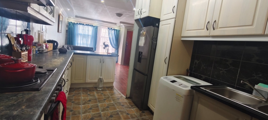 4 Bedroom Property for Sale in Strandfontein Village Western Cape